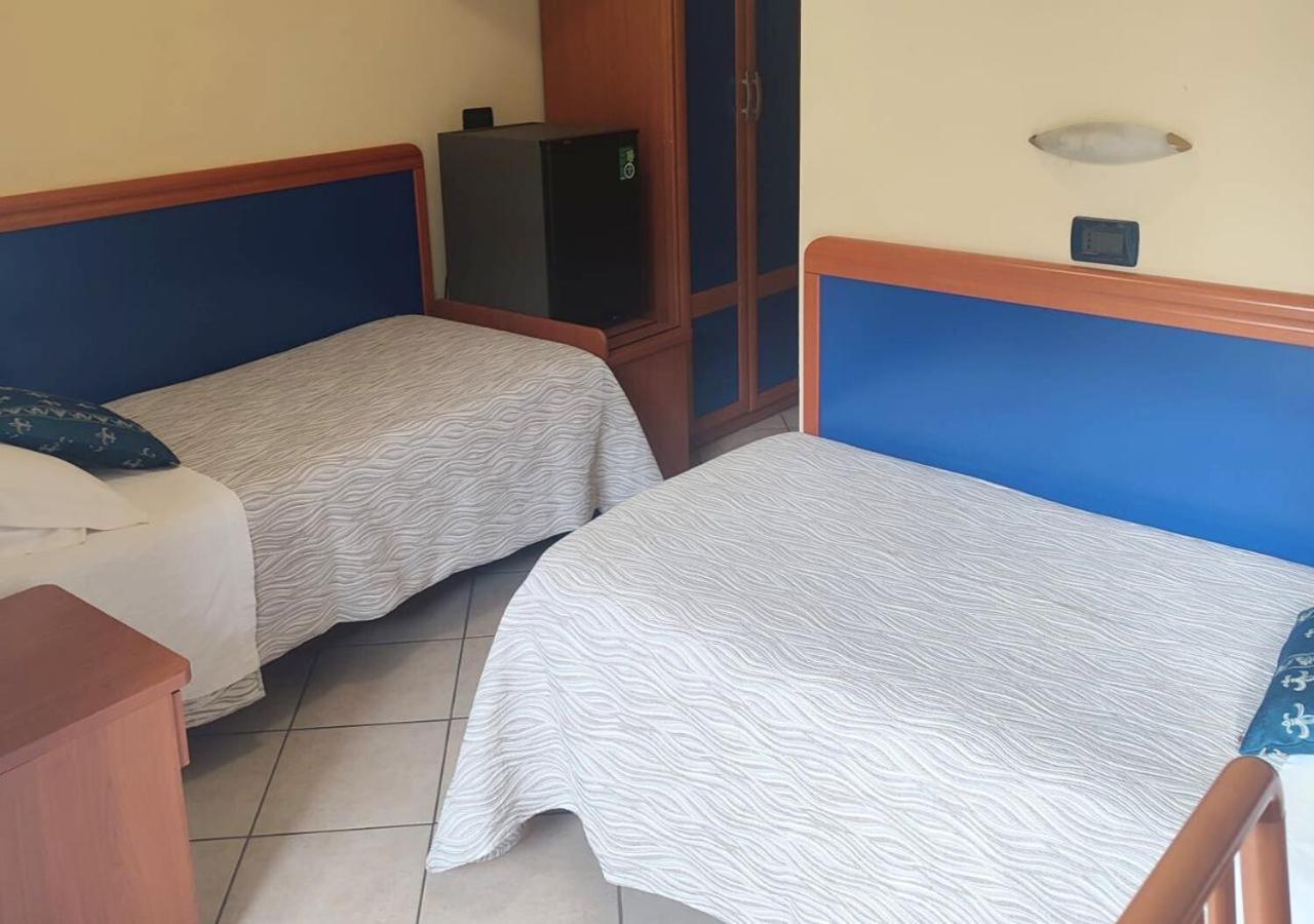 Hotel Riviera B&B Misano Adriatico Εξωτερικό φωτογραφία